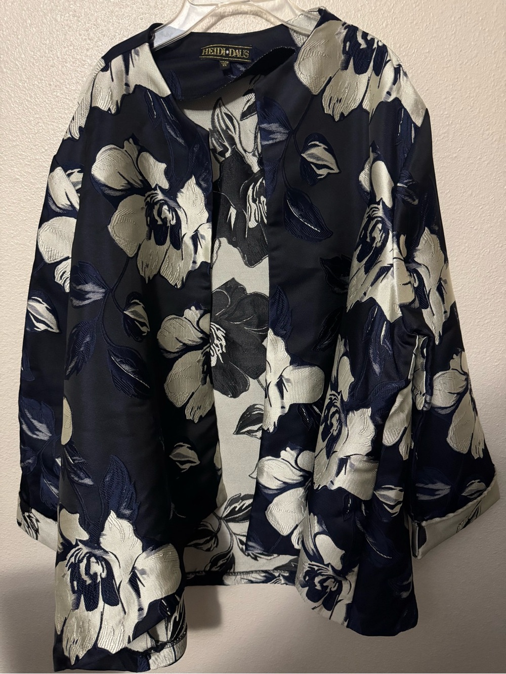 Heidi Daus Navy & White Floral Satin-Effect Blazerp